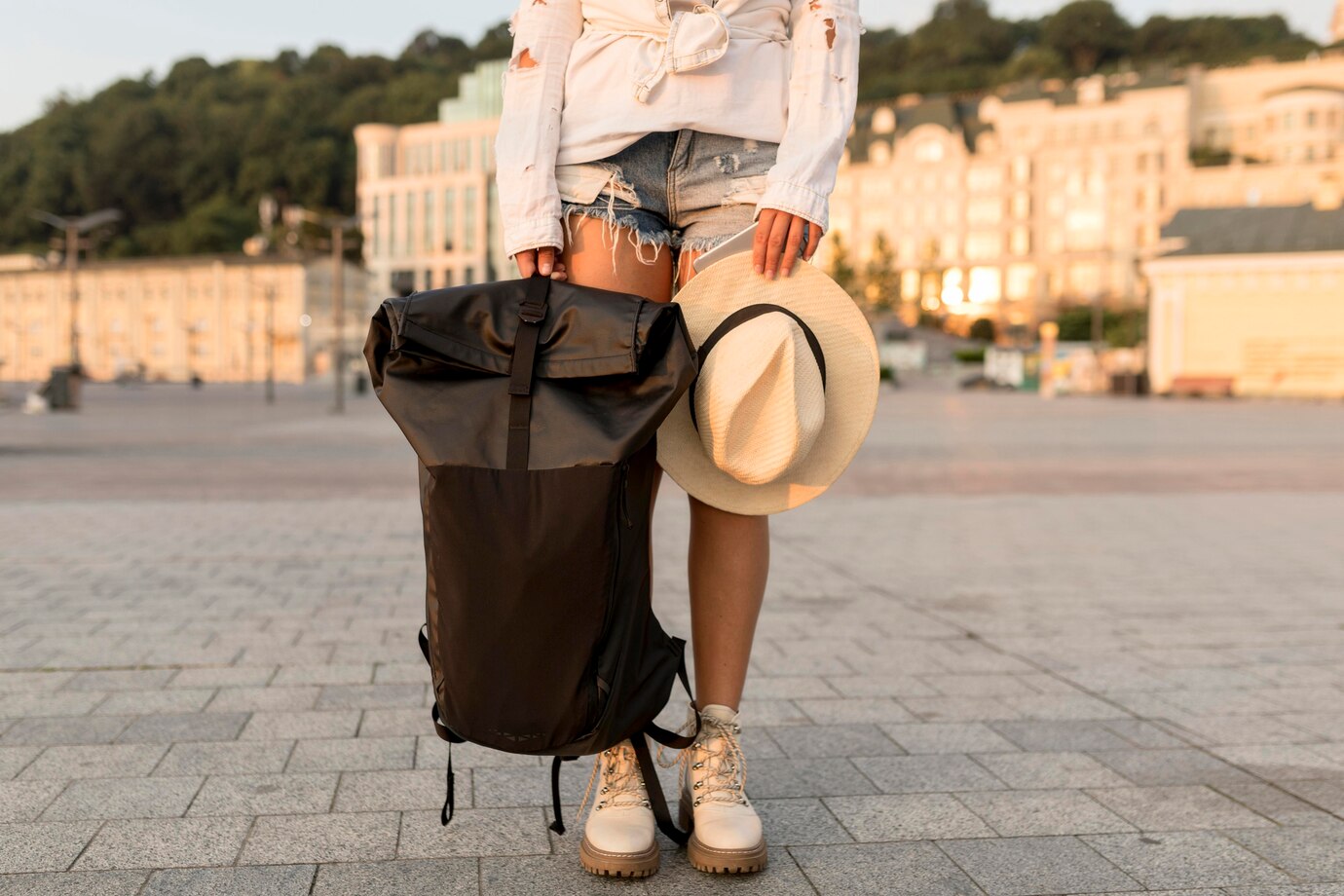 The Best Rolling Duffel Bag for Comfort and Organization on Trips