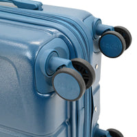 IZOD Mateo 20-Inch Carry-On Luggage – Lightweight Expandable ABS Hardside Suitcase with 360° Dual Spinner Wheels & Built-In Combo Lock