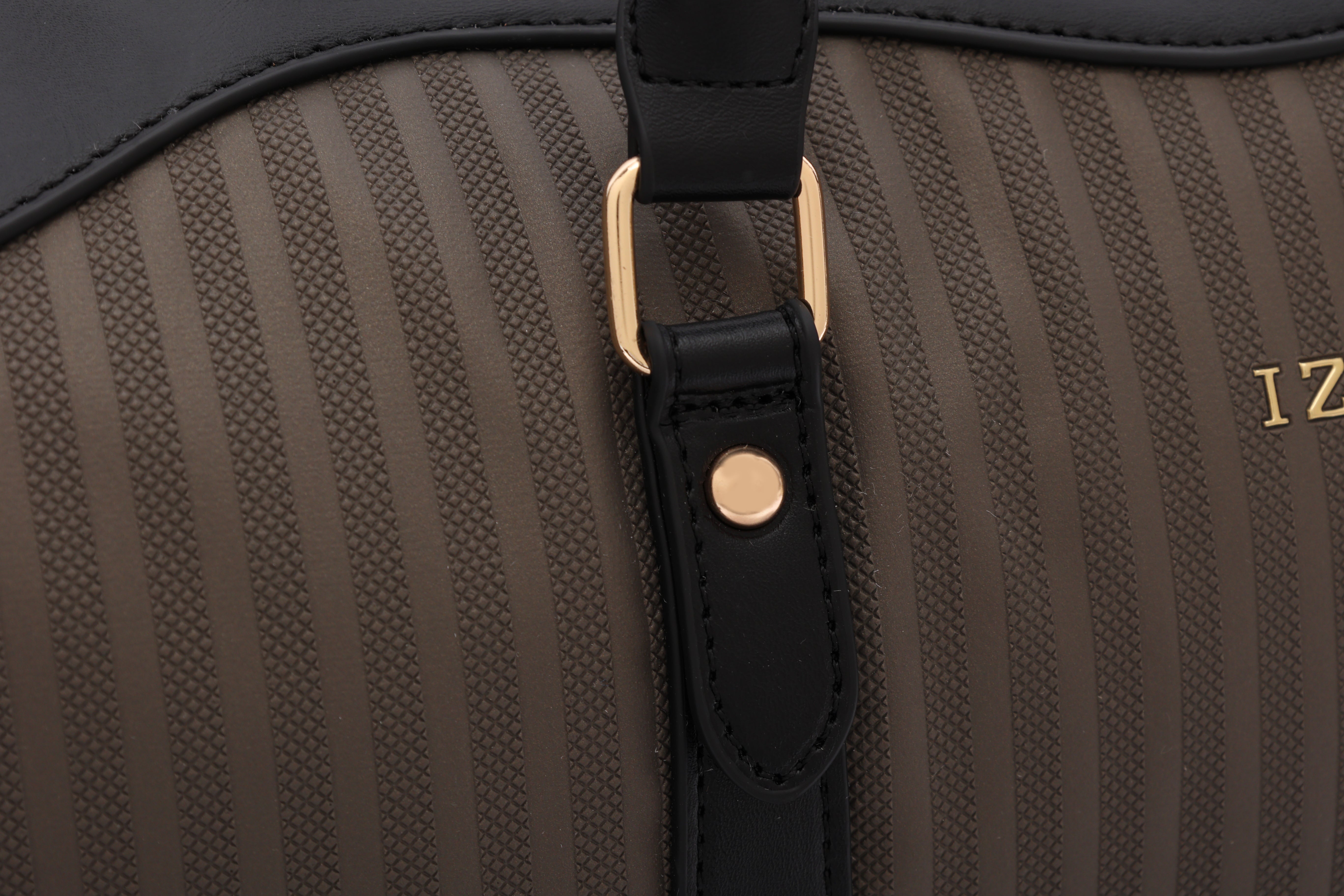 Vero Weekender Carry-On Duffel Bag